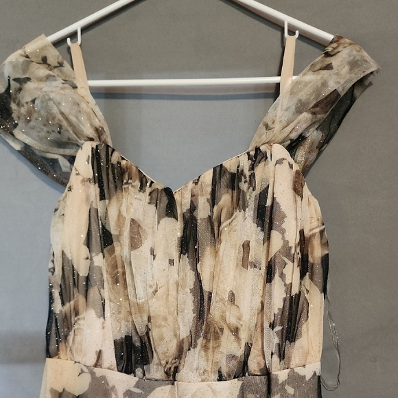 Cream Ruched Off-the-Shoulder Maxi Dress - Picture 3 of 6